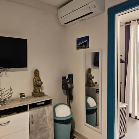 Vue Pour 4 Personnes Accès Direct Wifi Débit Gratuit * Le Barcarès